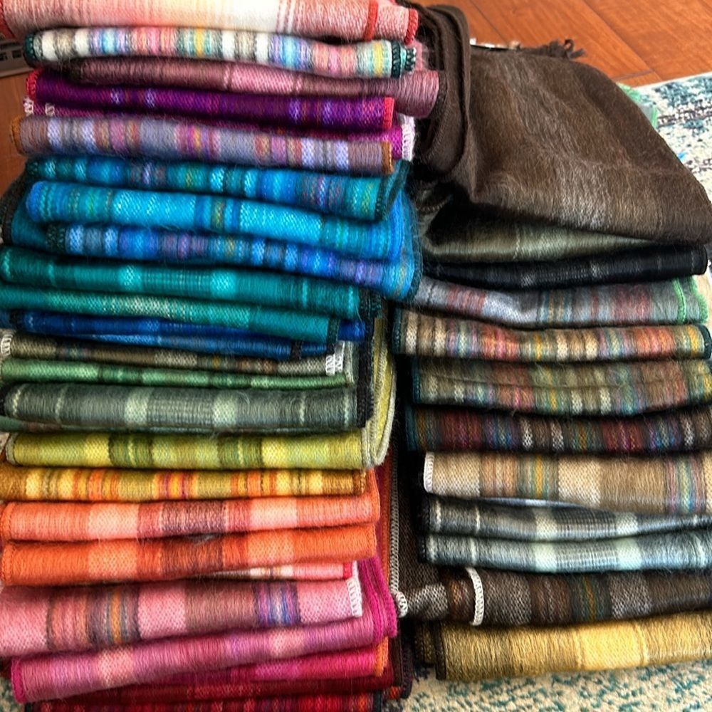 Beautiful alpaca scarf from Ecuador so soft and warm! Poppy’s Alpaca Farm - Picture 9 of 10